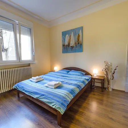 Parliament Apartment